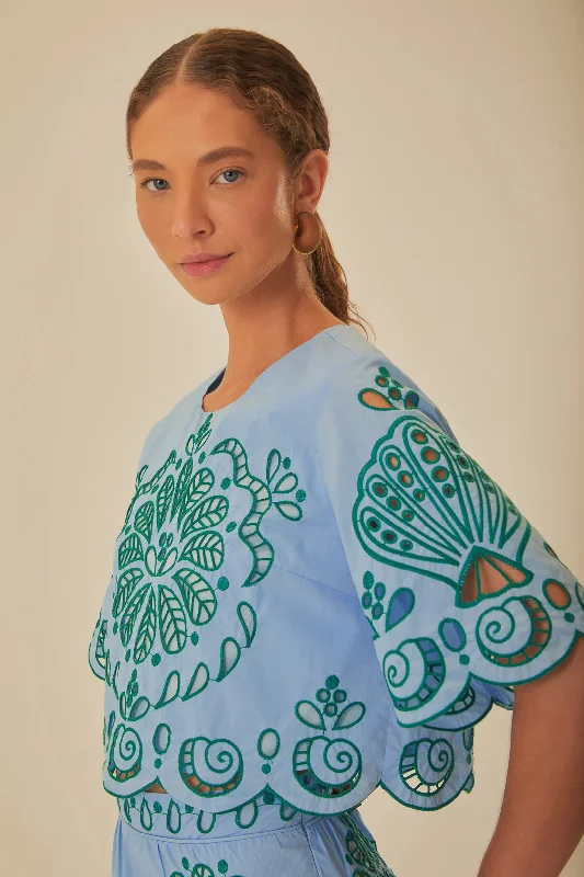 women's tops for smart casual looksLight Blue And Green Graphic Richelieu Crop Top