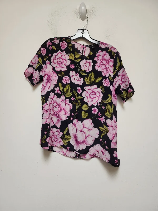 women's T-shirts made of cottonFloral Print Top Short Sleeve Ann Taylor, Size S