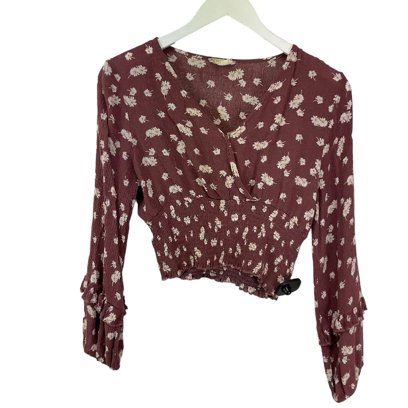 cozy and stylish women's long sleeve topsFloral Print Top Long Sleeve Altard State, Size M